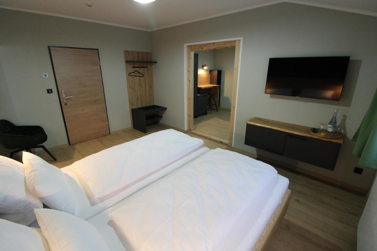 Der Hirsch Hotel 몬샤우 외부 사진