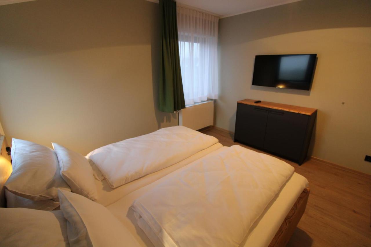 Der Hirsch Hotel 몬샤우 외부 사진