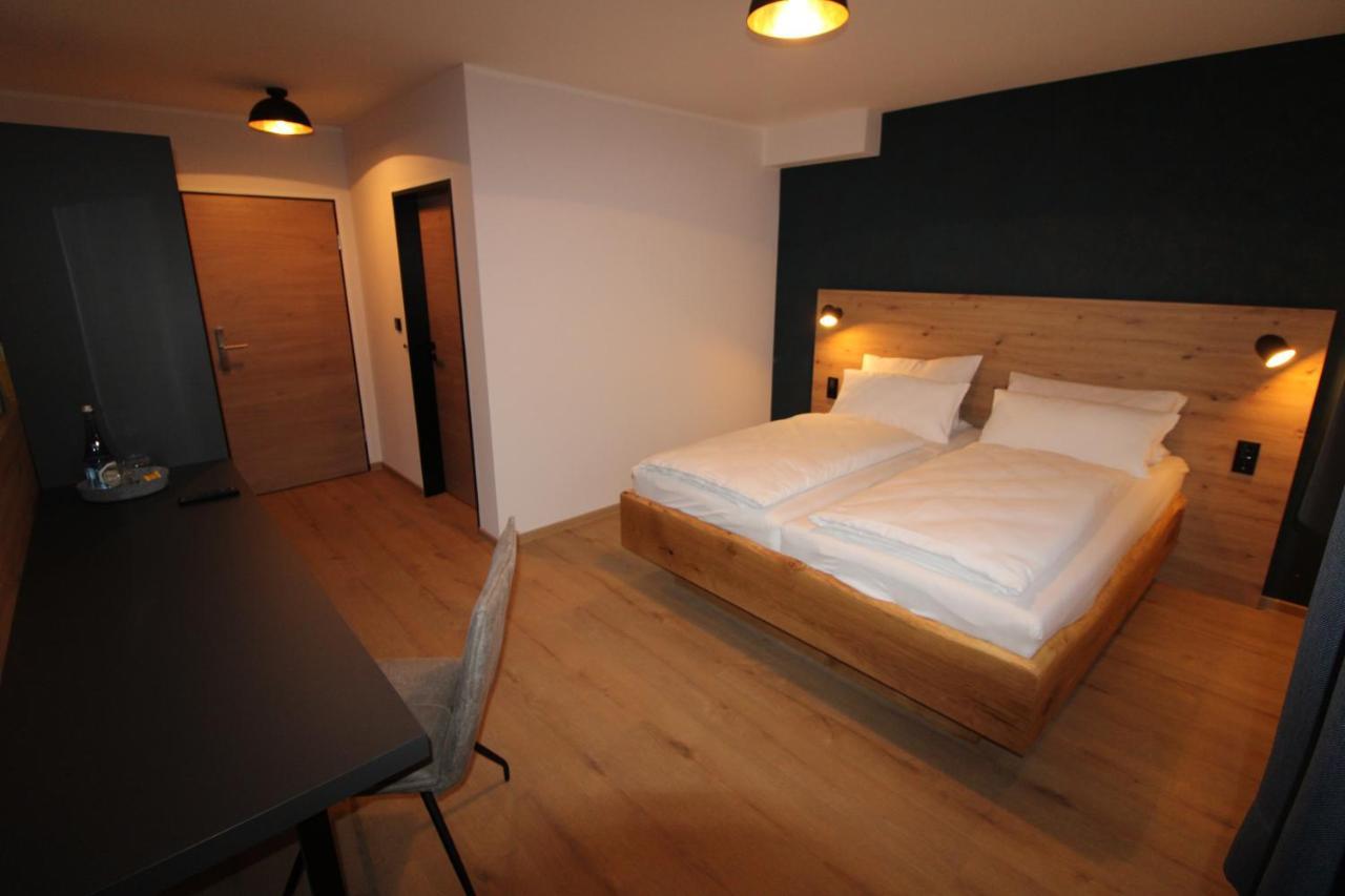 Der Hirsch Hotel 몬샤우 외부 사진