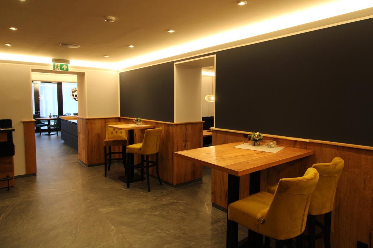 Der Hirsch Hotel 몬샤우 외부 사진